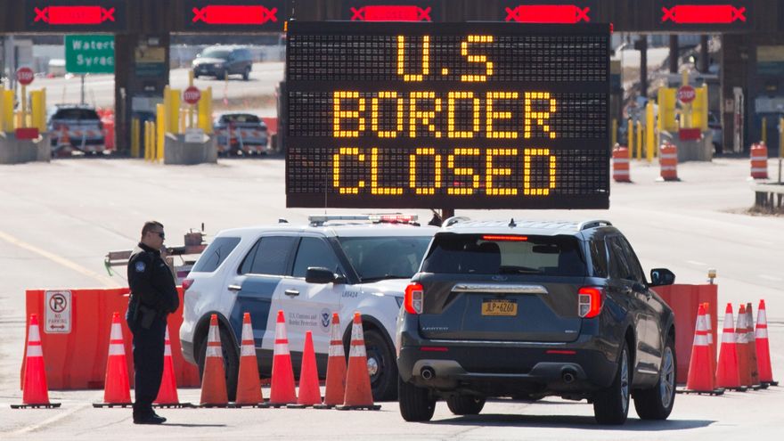 La mayor frontera internacional del mundo ha estado cerrada a casi todo tipo de cruce, excepto para bienes comerciales, desde el 21 de marzo y desde entonces la restricción se renovó todos los meses.