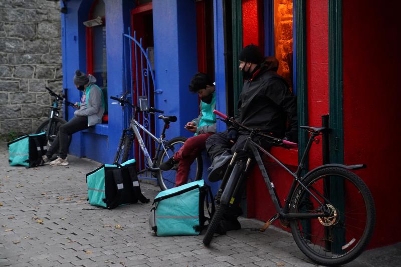 'A side of shares': Deliveroo to offer 50 million pounds of stock to customers