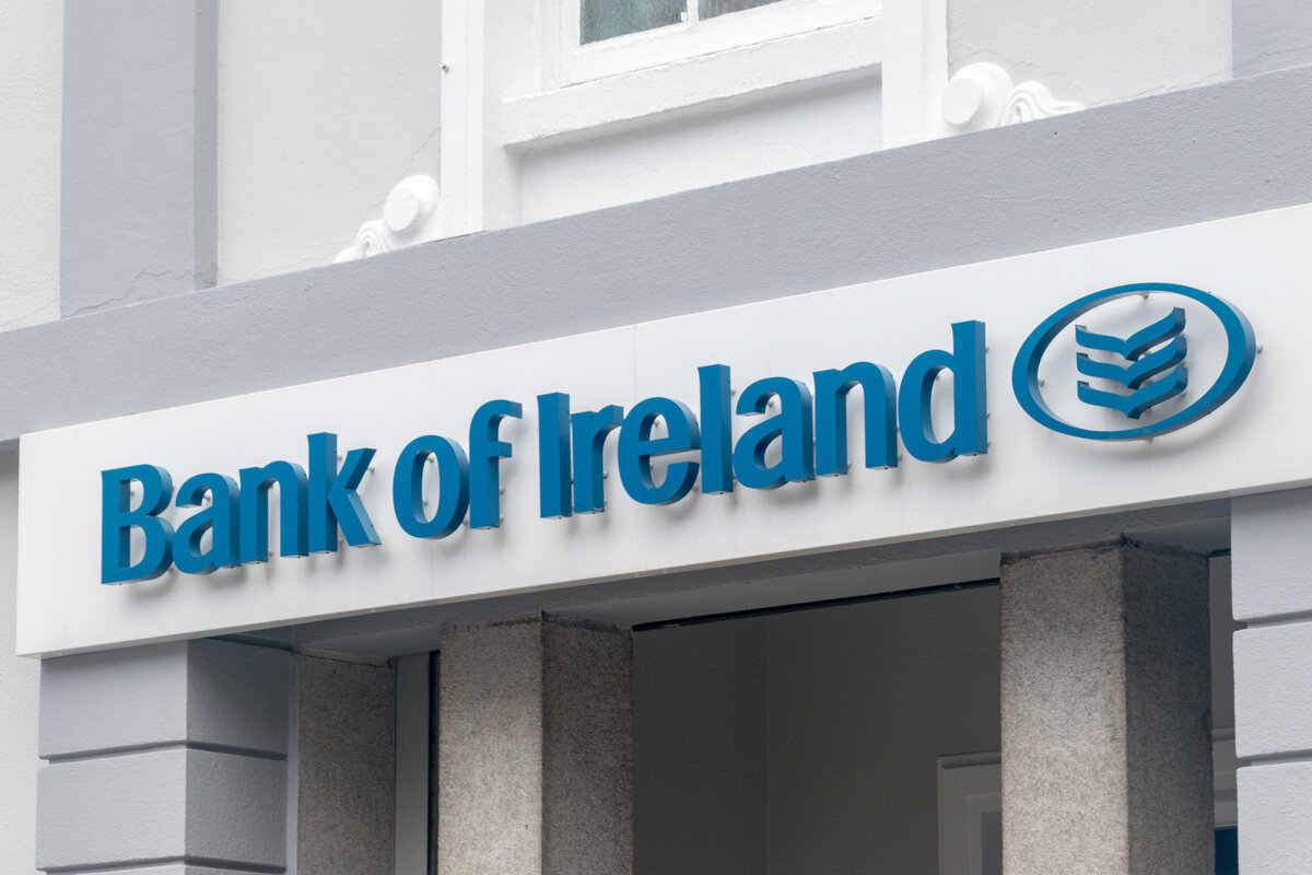 Bank of Ireland is first to allow asylum seekers open accounts