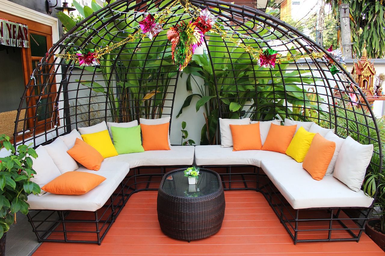 Perfect Color Palettes for the Patio When Decorating This Summer