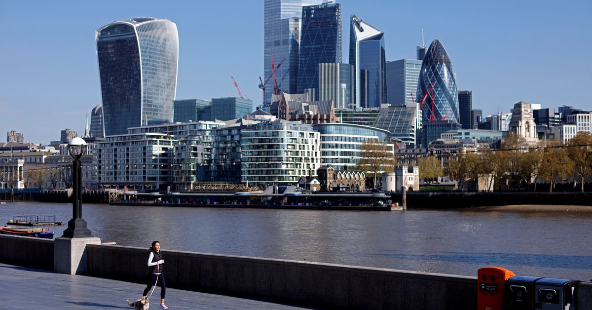 London takes aim at New York with five-year financial plan