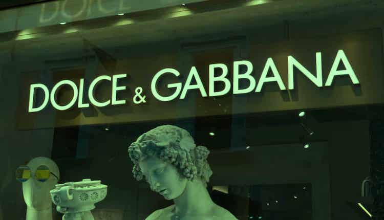 Fashion Brand Dolce & Gabbana Sells NFT Collection For $5.7 Million (1,885 ETH)
