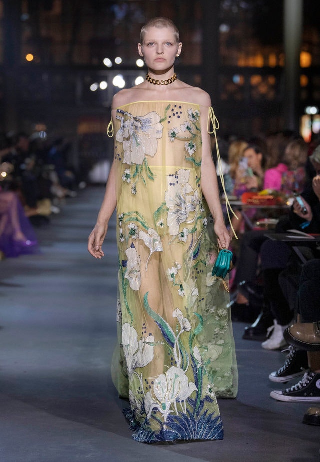Every Look from Valentino's Spring/Summer 2022 Collection - Valentino Runway Photos PFW