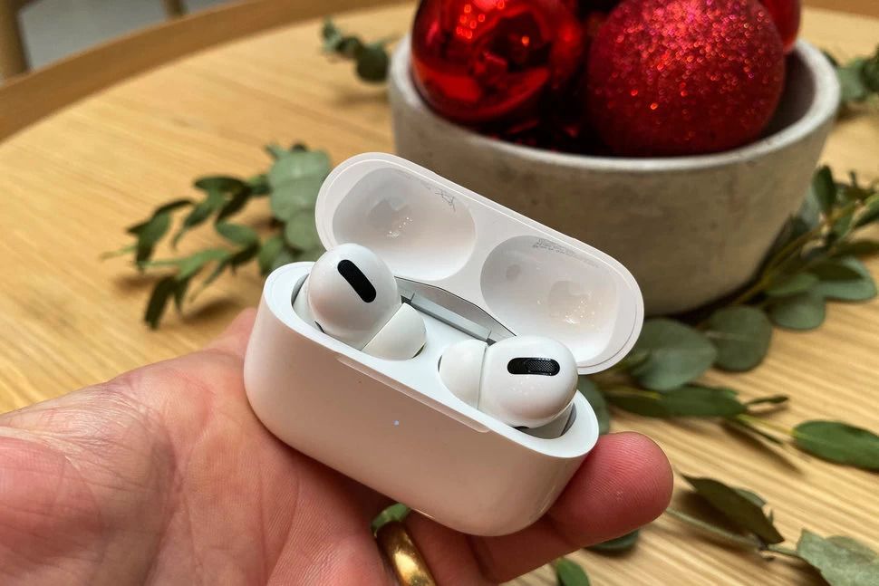 Apple Watch Series 8 to have body temperature sensors; new AirPods with health features