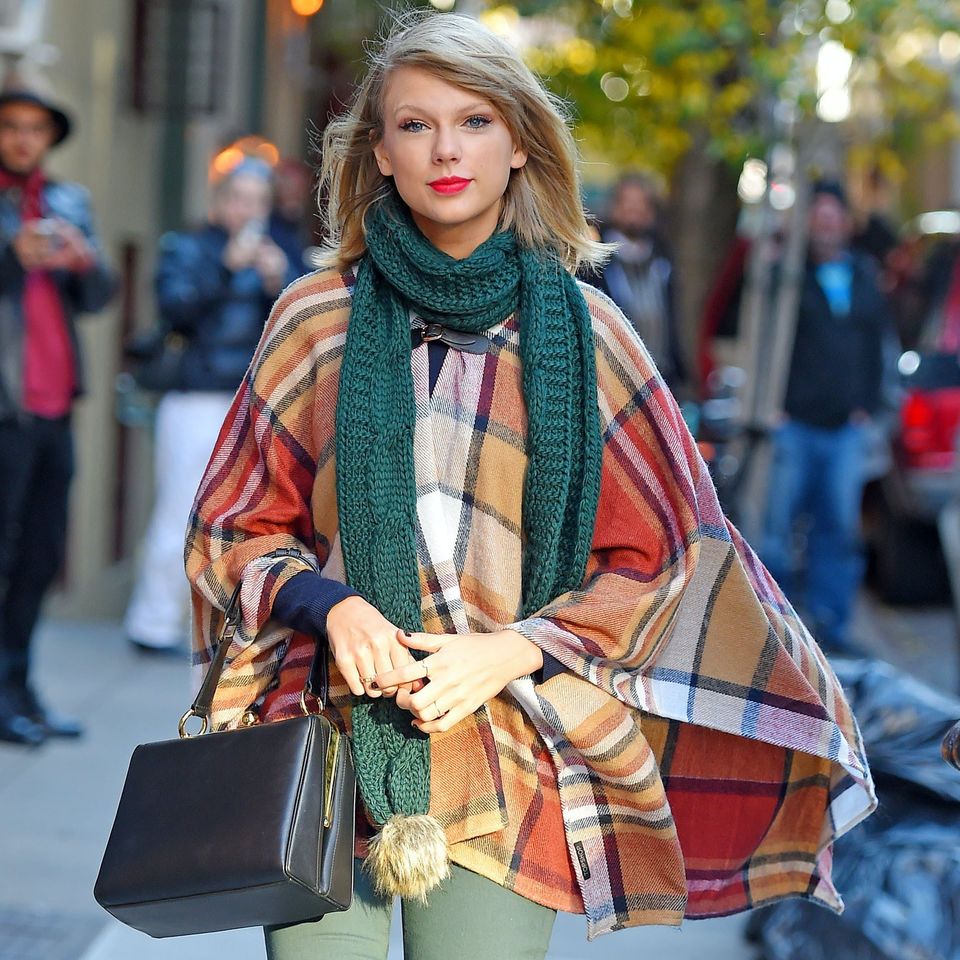 A Taylor Swift-Approved Guide to Fall Fashion