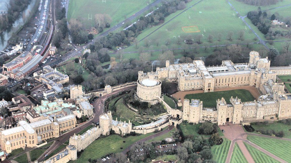 Windsor Castle: Queen 'assassination' bid video probed
