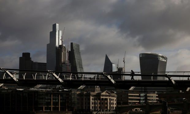UK law firms aiding Russian oligarchs could face penalties, No 10 suggests