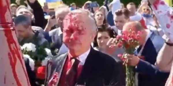 Russian ambassador to Poland splattered with red paint