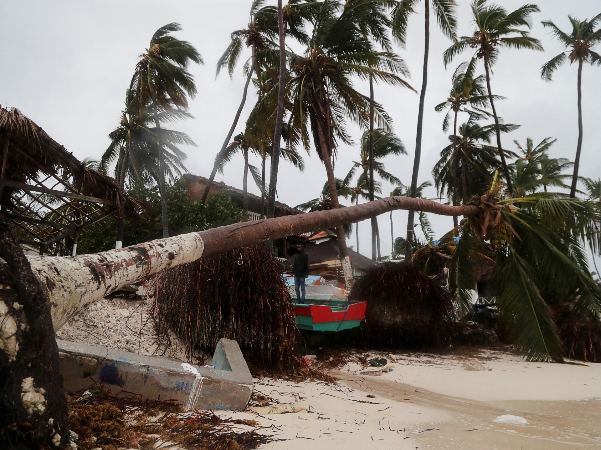 Hurricane Fiona slams Dominican Republic as Puerto Rico reeling