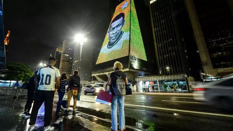 'Thank you, King': Brazil lights up in honour of Pelé