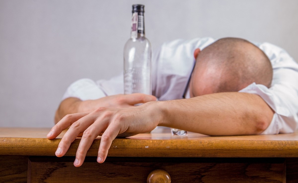 ''Takes 5 Minutes'': Man In China Receives Surgical Chip Implant To Treat Alcohol Addiction